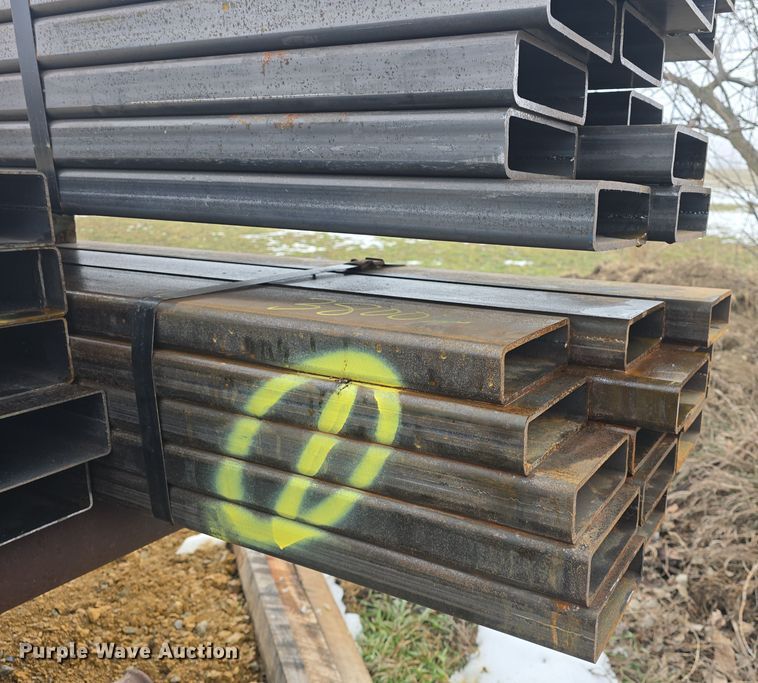 image for item NI9430 (33) pieces of steel