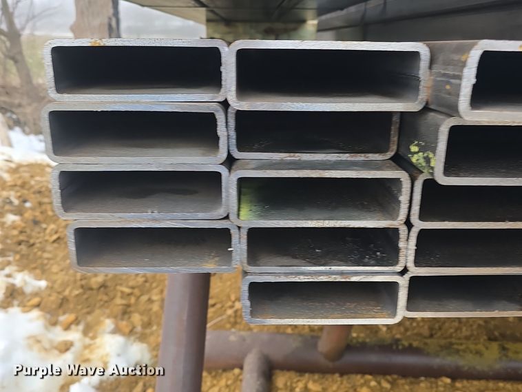 image for item NI9430 (33) pieces of steel