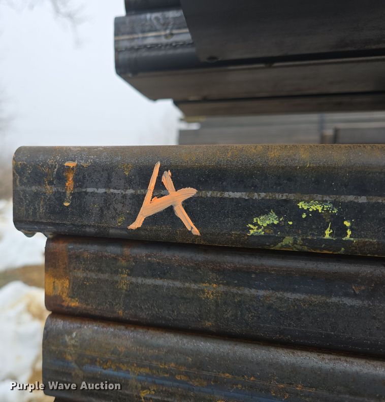 image for item NI9430 (33) pieces of steel