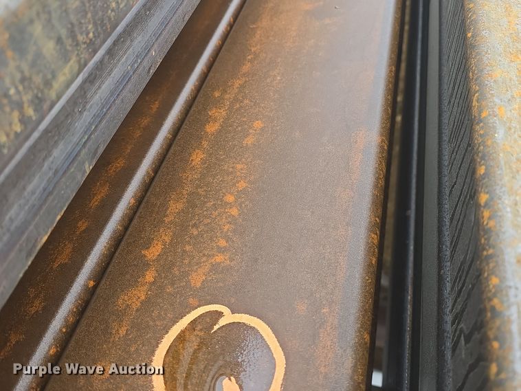 image for item NI9447 (32) pieces of steel