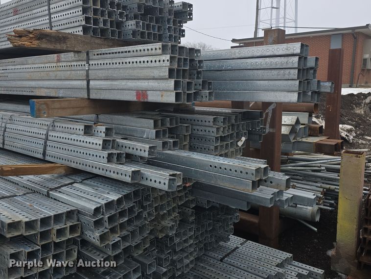 image for item NI9459 Approximately 825 pieces of perforated tubing