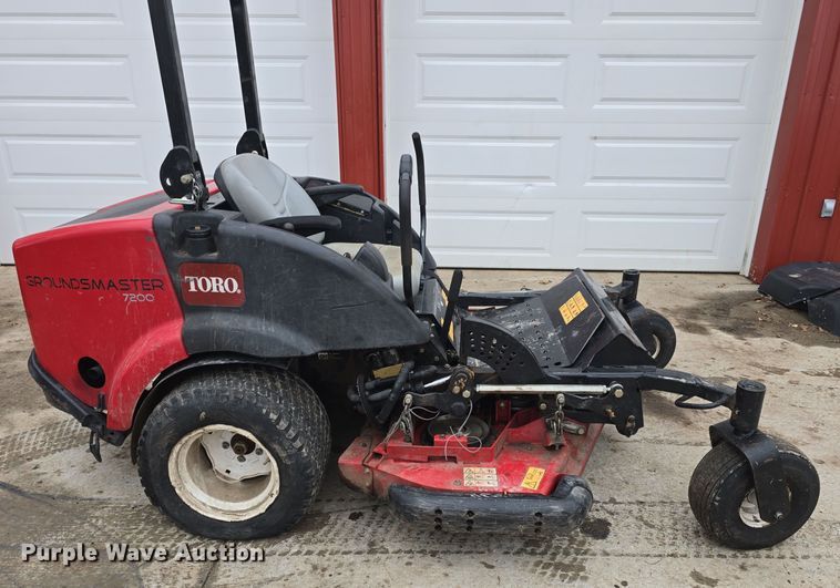 image for item NI9463 Toro Groundsmaster 7200 ZTR lawn mower