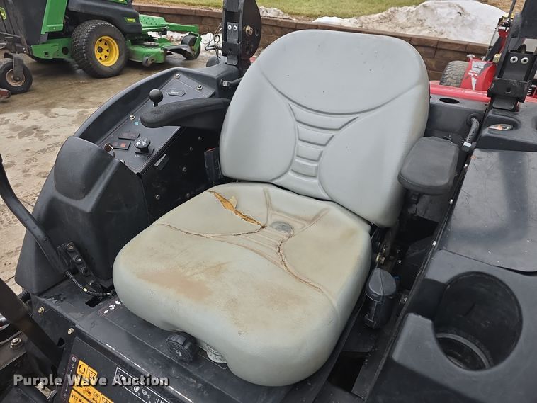 image for item NI9463 Toro Groundsmaster 7200 ZTR lawn mower