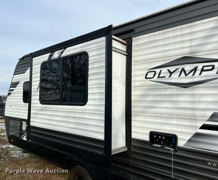 image for item NJ9734 2022 Highland Ridge Olympia camper