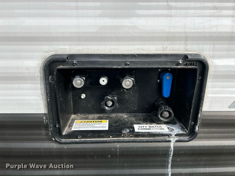 image for item NJ9734 2022 Highland Ridge Olympia camper