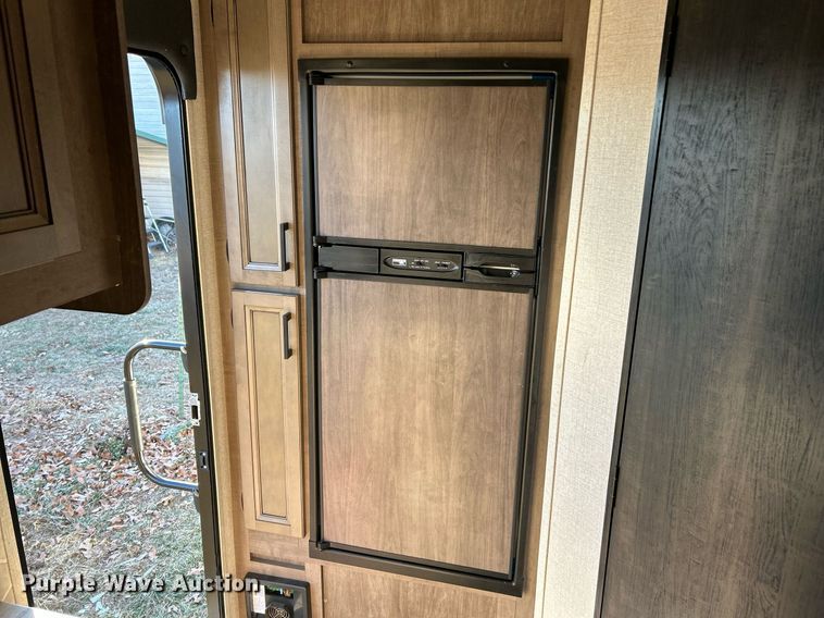 image for item NJ9734 2022 Highland Ridge Olympia camper