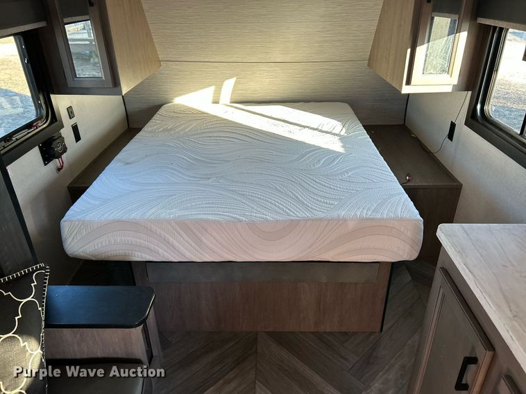 image for item NJ9734 2022 Highland Ridge Olympia camper