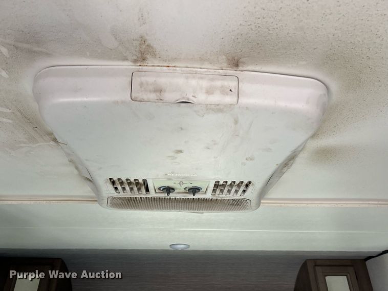 image for item NJ9734 2022 Highland Ridge Olympia camper