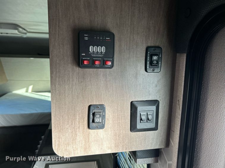 image for item NJ9734 2022 Highland Ridge Olympia camper