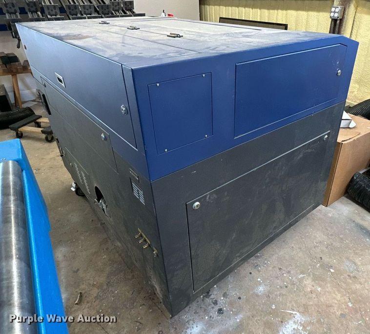 image for item NQ9165 Full Spectrum laser engraving cutting machine