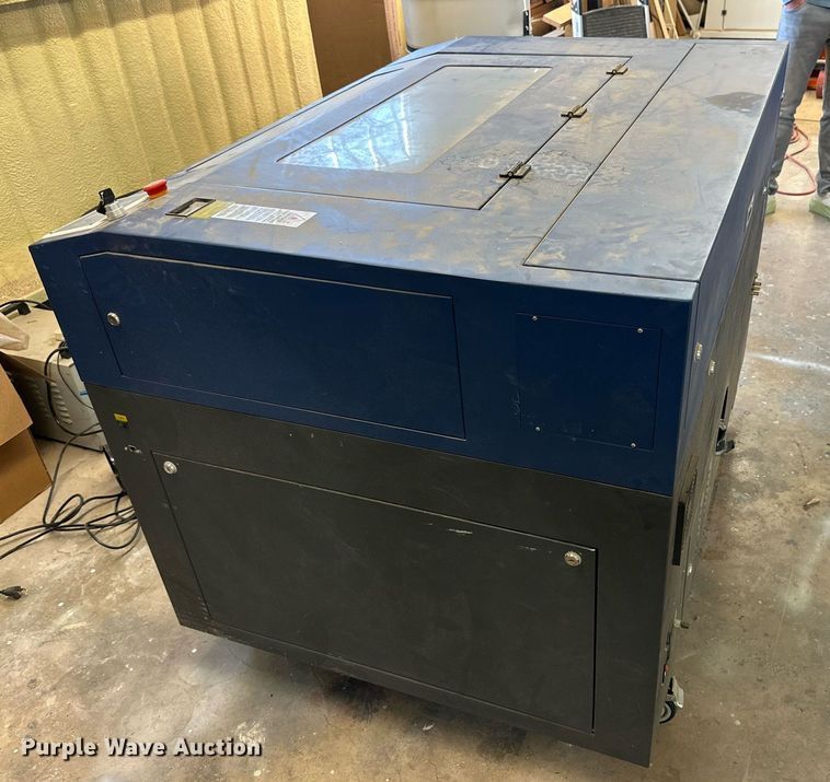 image for item NQ9165 Full Spectrum laser engraving cutting machine