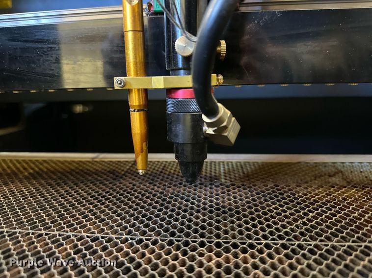 image for item NQ9165 Full Spectrum laser engraving cutting machine