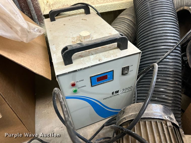 image for item NQ9165 Full Spectrum laser engraving cutting machine