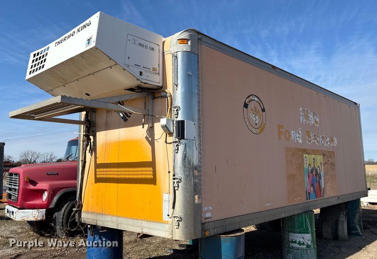 image for item OK9521 2003 Morgan GVSR09122096 refrigerated box bed 