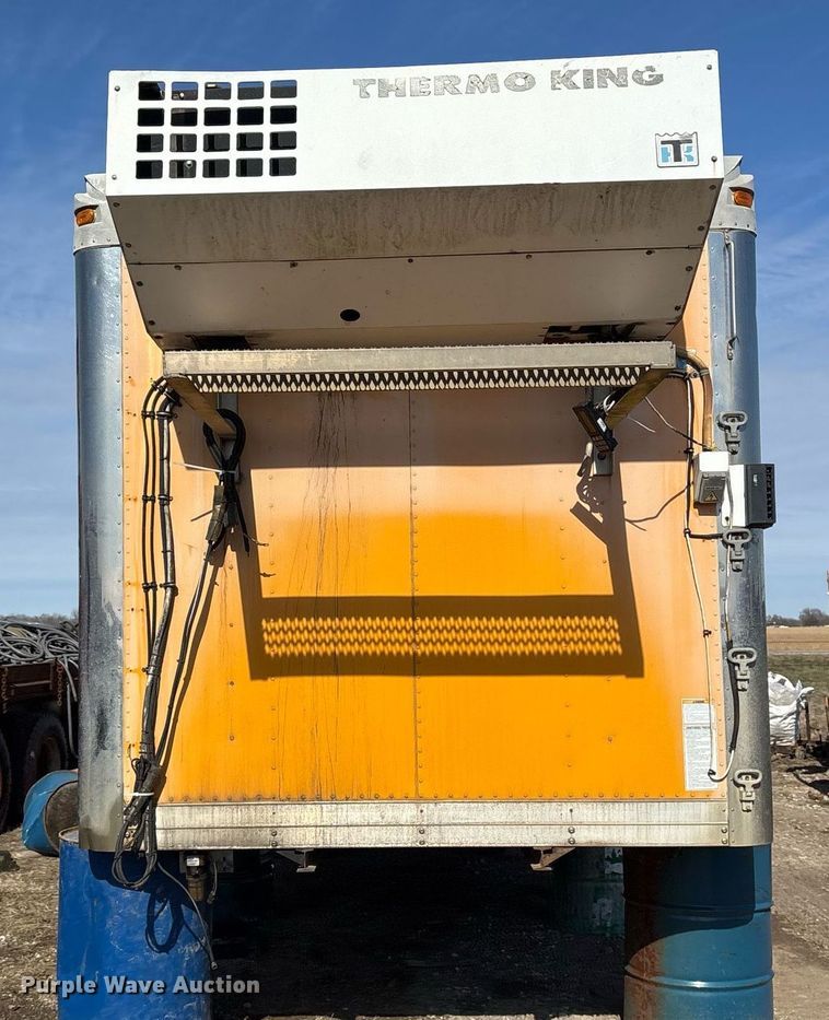 image for item OK9521 2003 Morgan GVSR09122096 refrigerated box bed 