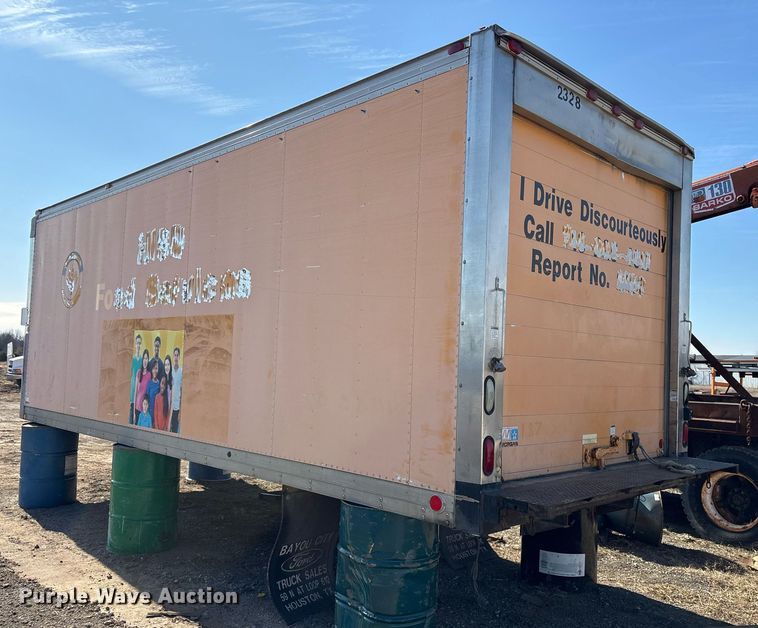 image for item OK9521 2003 Morgan GVSR09122096 refrigerated box bed 