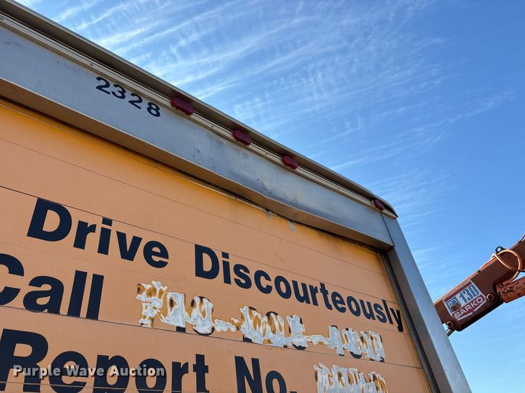 image for item OK9521 2003 Morgan GVSR09122096 refrigerated box bed 