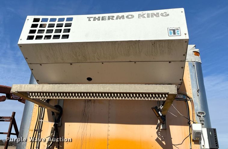 image for item OK9521 2003 Morgan GVSR09122096 refrigerated box bed 