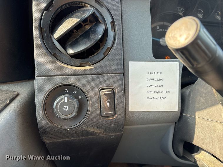 image for item OK9523 2013 Ford F350 Super Duty XL Crew Cab pickup truck