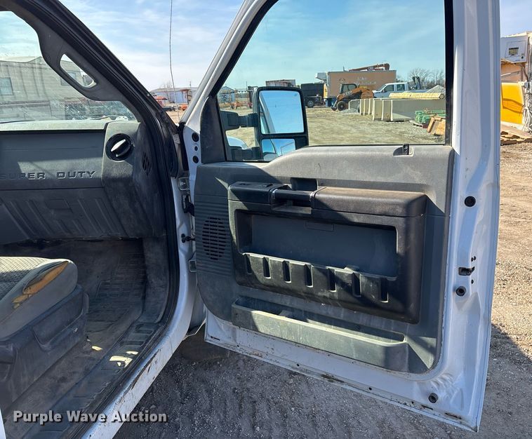 image for item OK9523 2013 Ford F350 Super Duty XL Crew Cab pickup truck