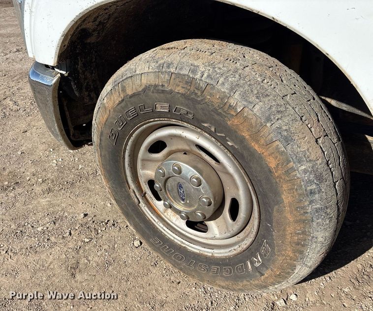 image for item OK9523 2013 Ford F350 Super Duty XL Crew Cab pickup truck