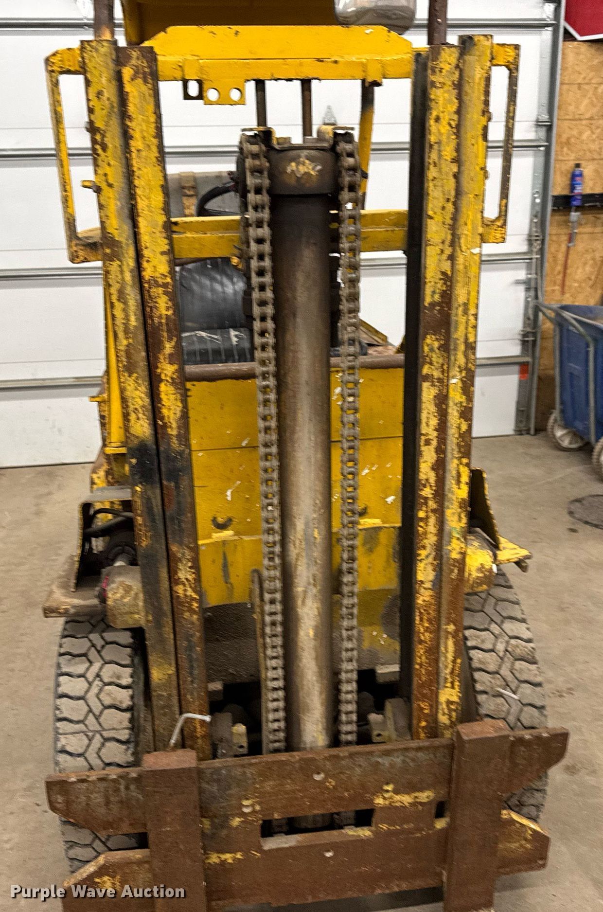 Allis-Chalmers FPL40-24 forklift in Bel Aire, KS | Item LH9451