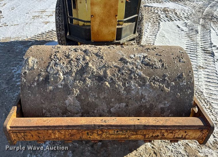 image for item DH9759 1991 Bomag BW122 D single drum roller