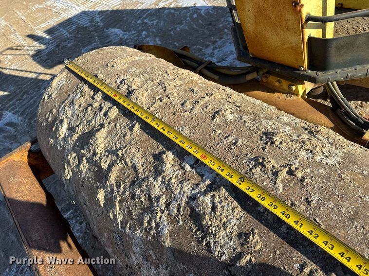 image for item DH9759 1991 Bomag BW122 D single drum roller