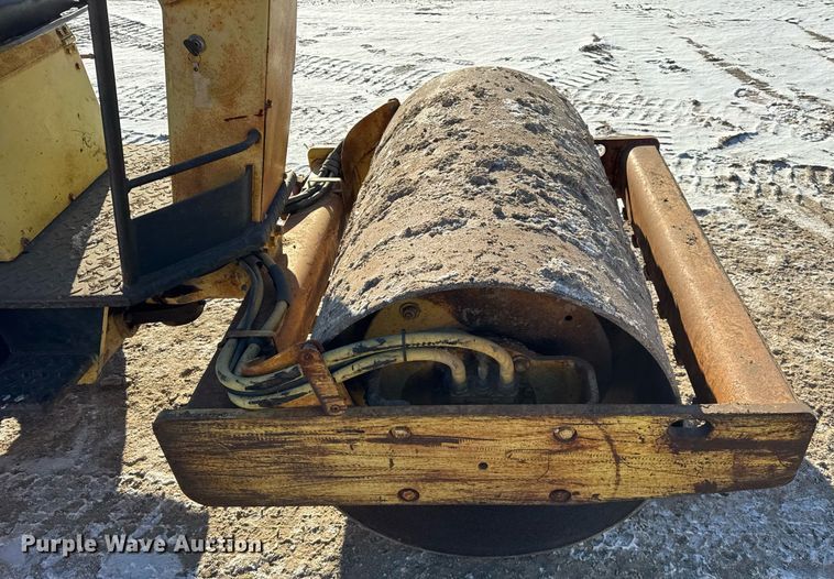 image for item DH9759 1991 Bomag BW122 D single drum roller