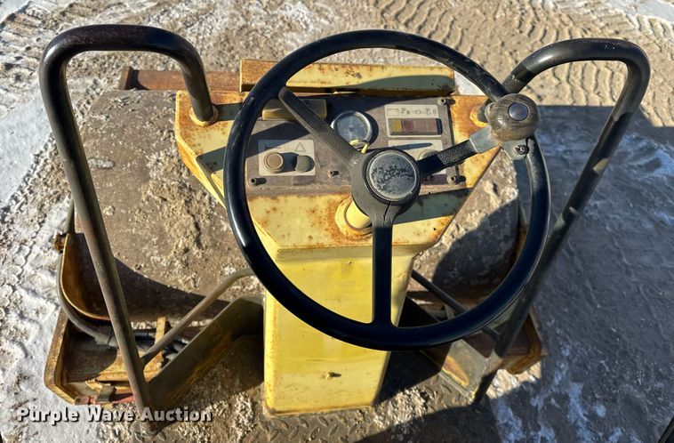 image for item DH9759 1991 Bomag BW122 D single drum roller