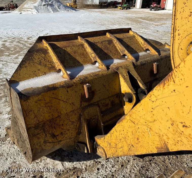 image for item DH9760 1986 Caterpillar 943 track loader