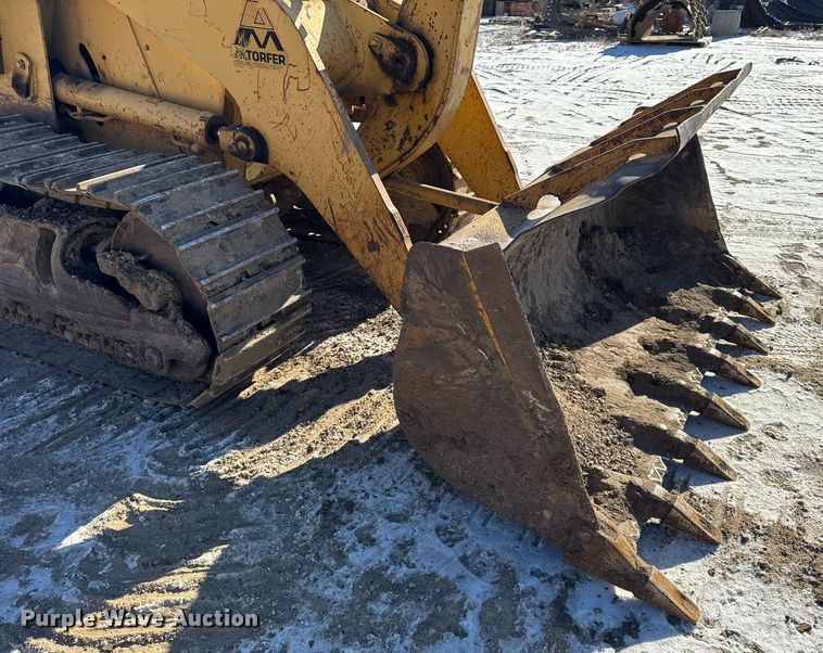 image for item DH9760 1986 Caterpillar 943 track loader