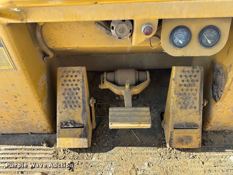 image for item DH9760 1986 Caterpillar 943 track loader