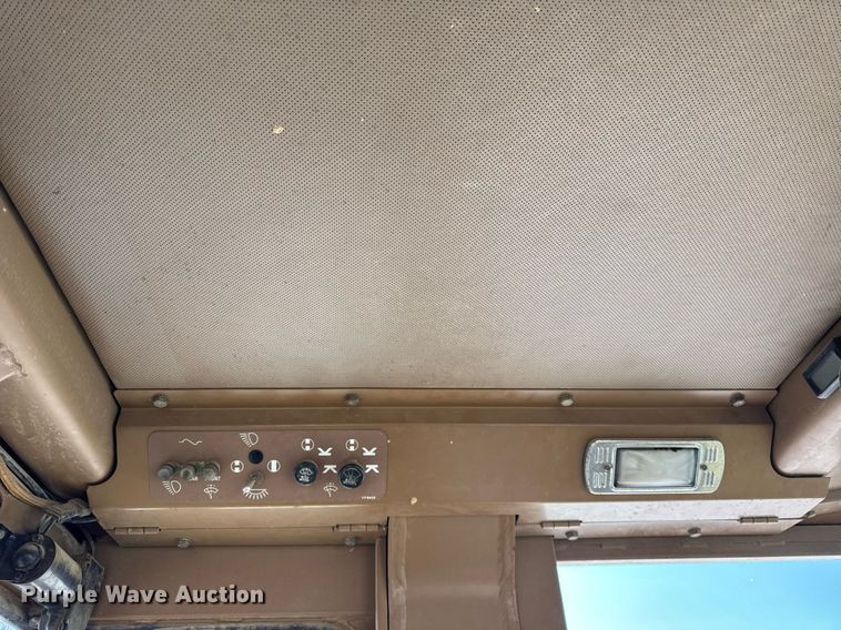 image for item DH9760 1986 Caterpillar 943 track loader