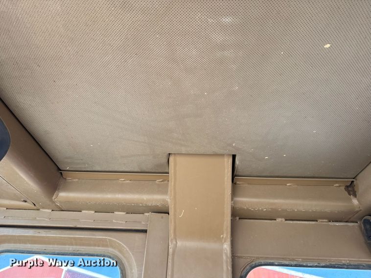 image for item DH9760 1986 Caterpillar 943 track loader