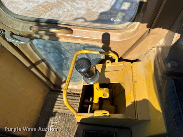 image for item DH9760 1986 Caterpillar 943 track loader