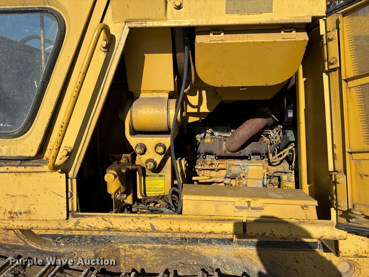 image for item DH9760 1986 Caterpillar 943 track loader