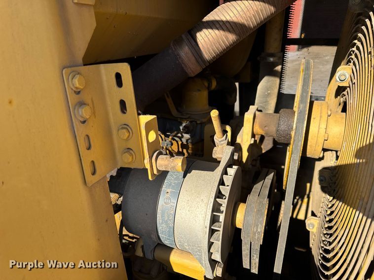 image for item DH9760 1986 Caterpillar 943 track loader