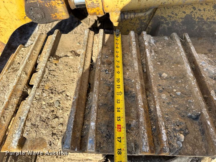 image for item DH9760 1986 Caterpillar 943 track loader