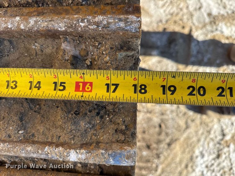 image for item DH9760 1986 Caterpillar 943 track loader