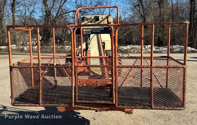 image for item DH9788 1999 JLG 80HX boom lift