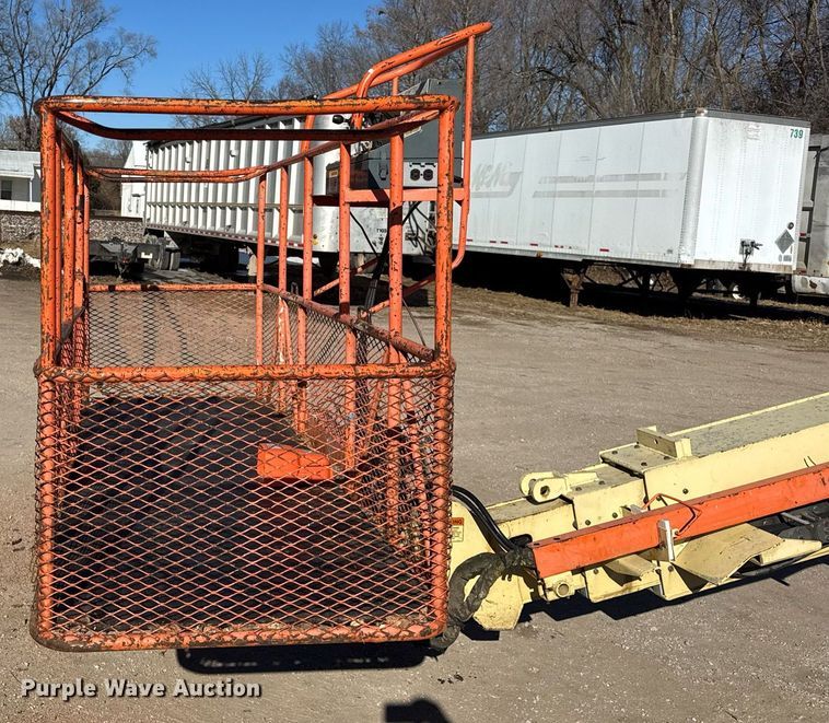 image for item DH9788 1999 JLG 80HX boom lift