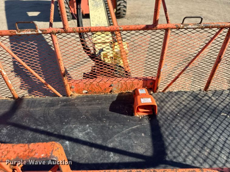 image for item DH9788 1999 JLG 80HX boom lift