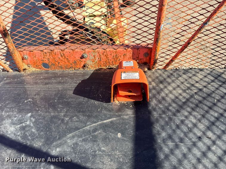 image for item DH9788 1999 JLG 80HX boom lift