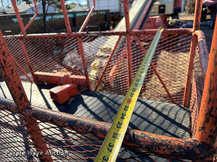 image for item DH9788 1999 JLG 80HX boom lift