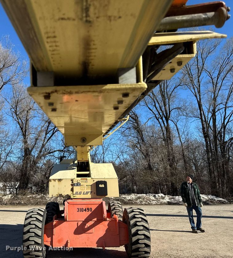 image for item DH9788 1999 JLG 80HX boom lift