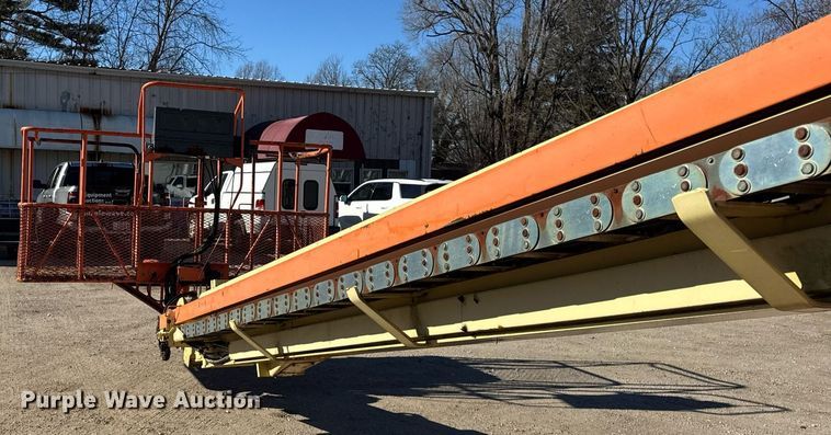 image for item DH9788 1999 JLG 80HX boom lift