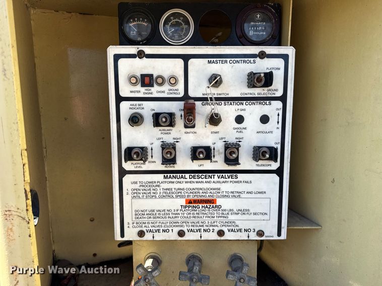 image for item DH9788 1999 JLG 80HX boom lift