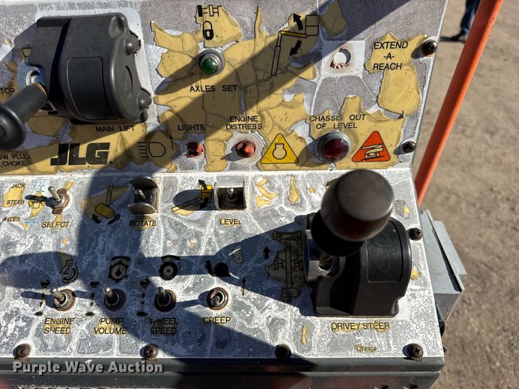 image for item DH9788 1999 JLG 80HX boom lift