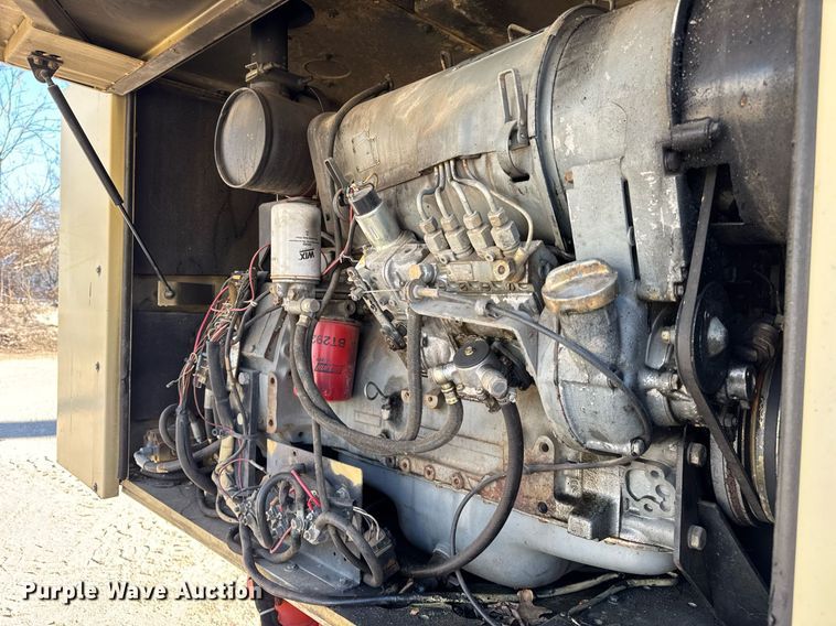 image for item DH9788 1999 JLG 80HX boom lift